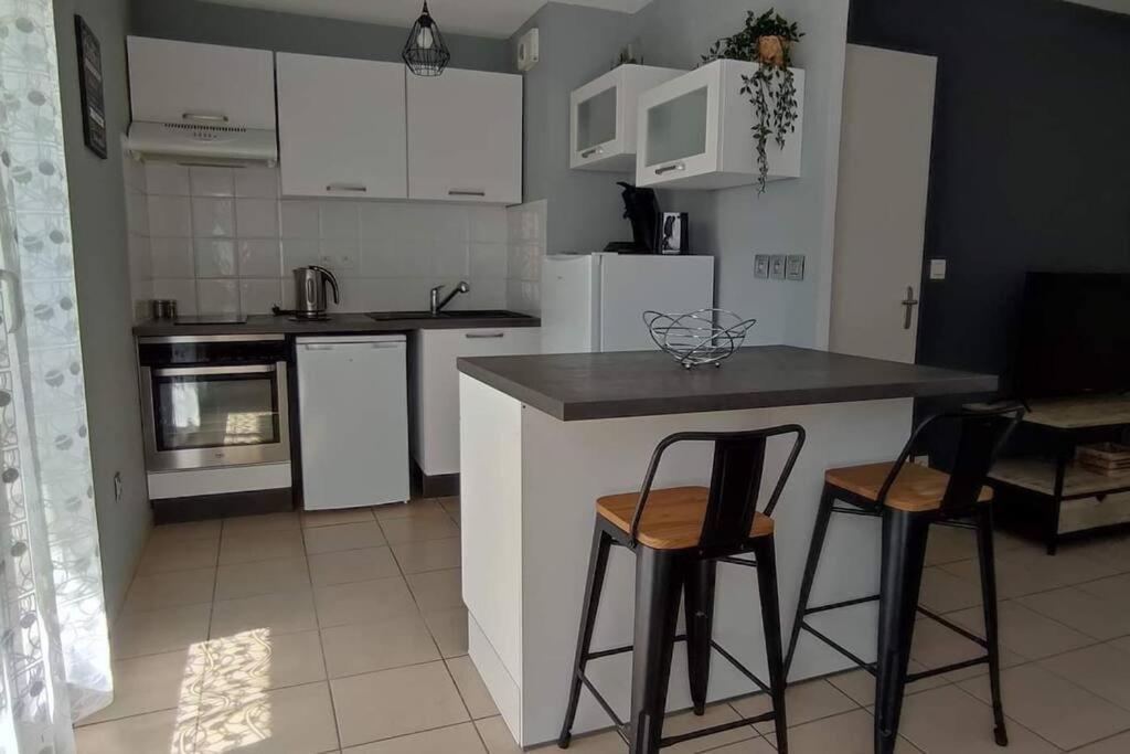 Superbe Appartement En Residence Avec Piscine. Albertville Extérieur photo